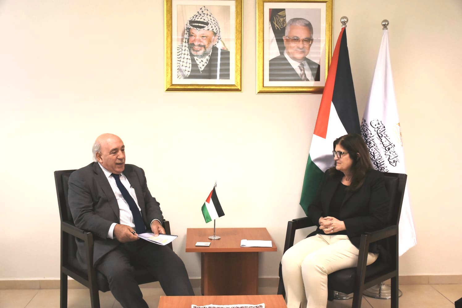 جانب من اللقاء